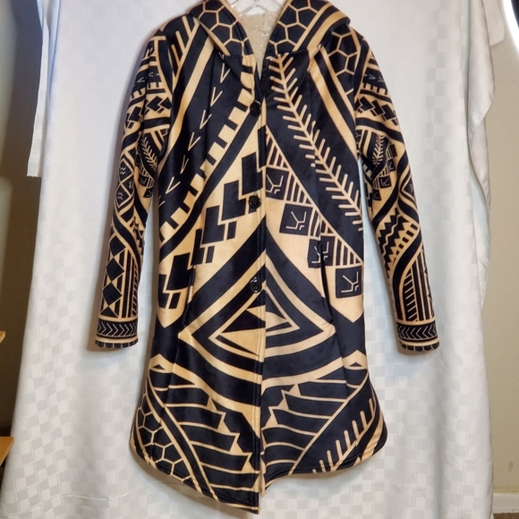 ☃️ Geometric Print Coat - Picture 1 of 5